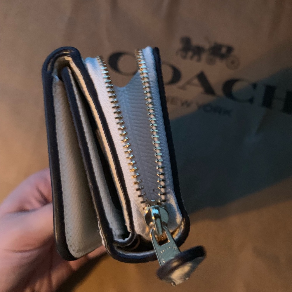 NWT coach wallet (taking offers) - Picture 2 of 3